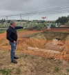 Eliminado un punto de vertidos de aguas residuales, en Bezanía, con una nueva conexión al saneamiento de la Bahía