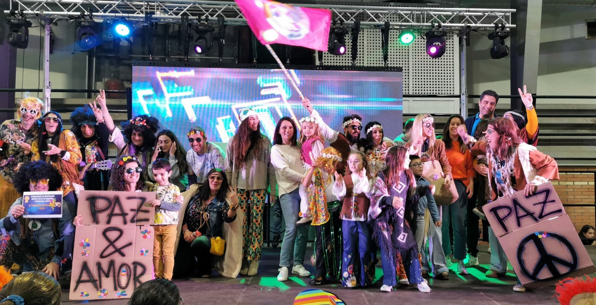 “Los hippies de Bezana” y La Asociación Cultural San Mateo, ganadores del Concurso de Disfraces del Carnaval de Bezana